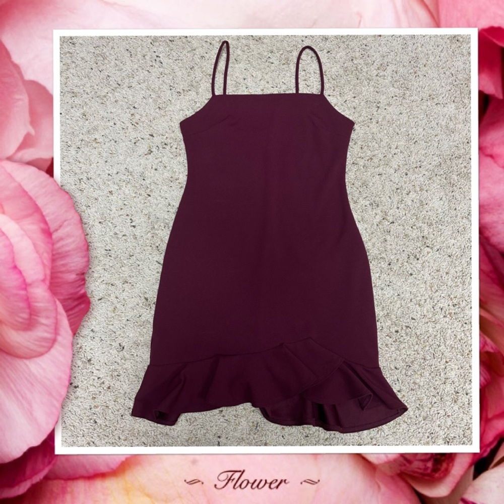 Size Large Cute maroon mini dress
